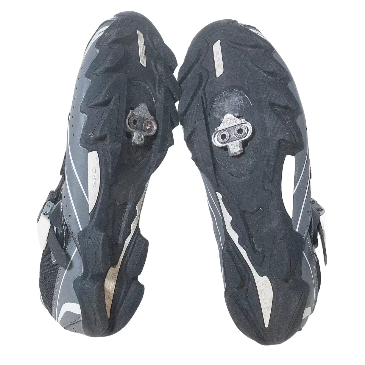 44.0Black/Gray