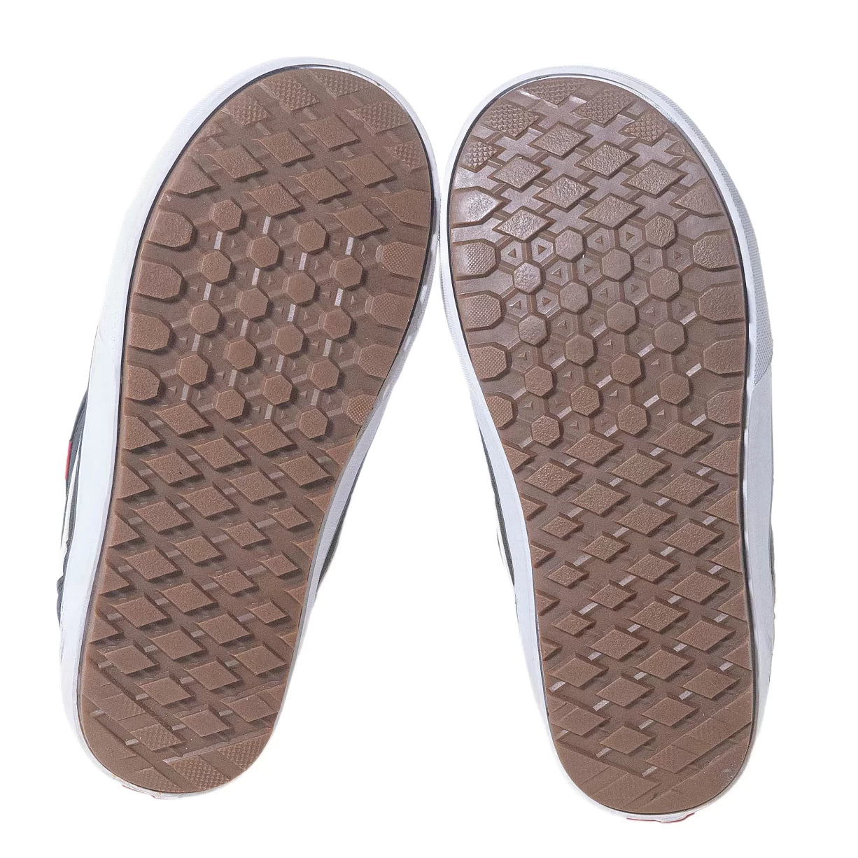 9.5Black/White