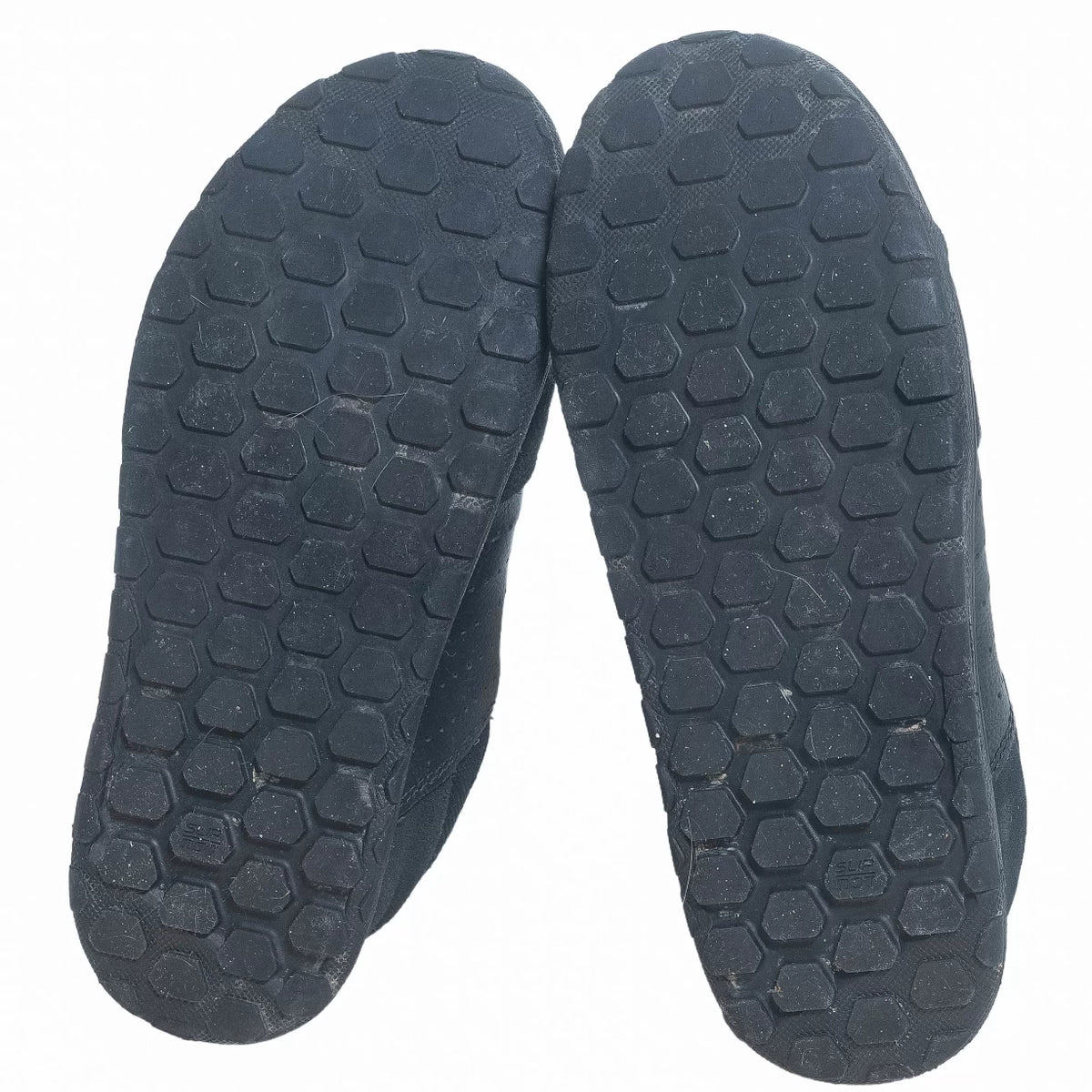 39.0Black