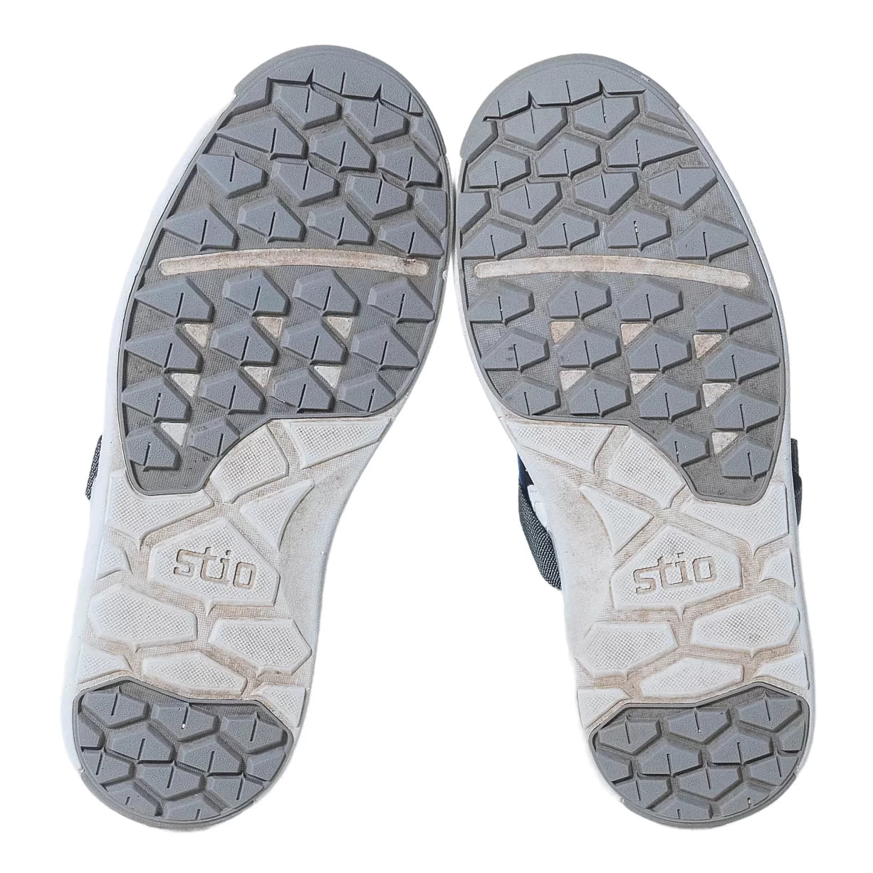 8Grey