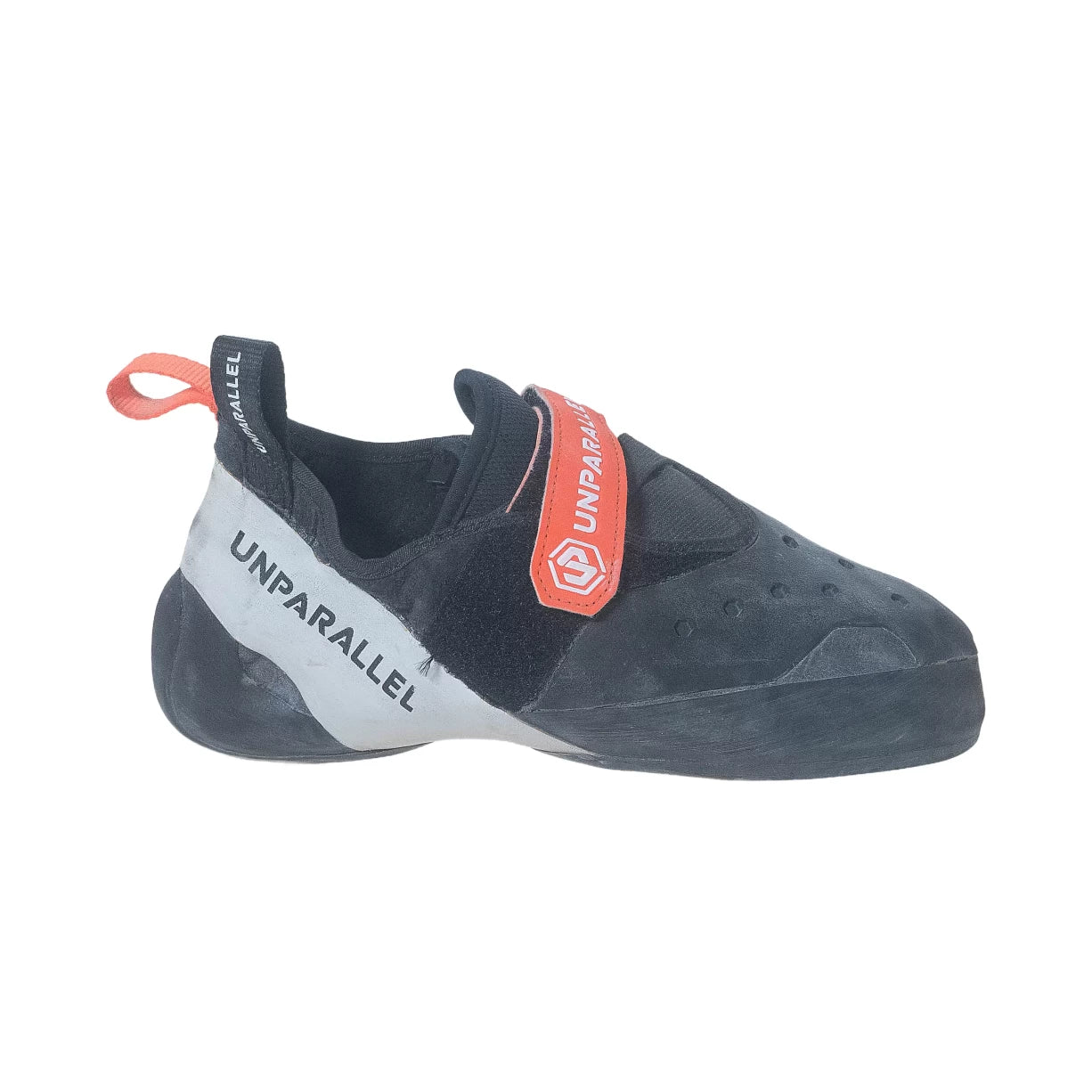 44.5Black/White