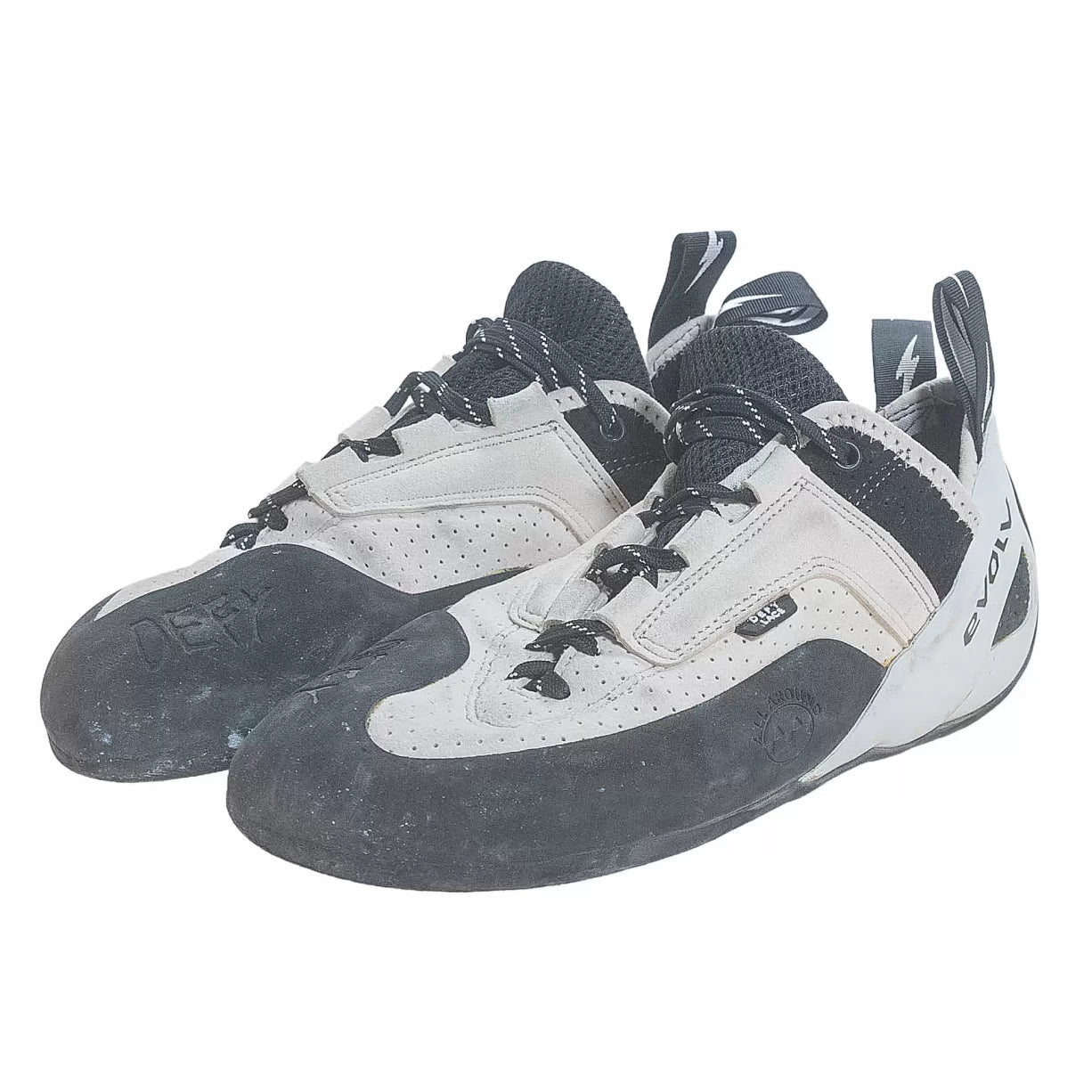 44.0Black/White