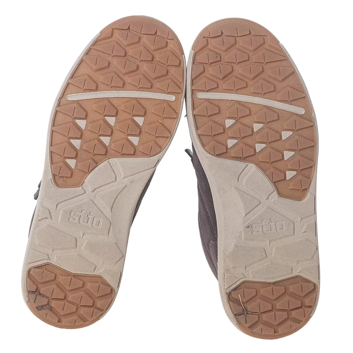 9.5Brown
