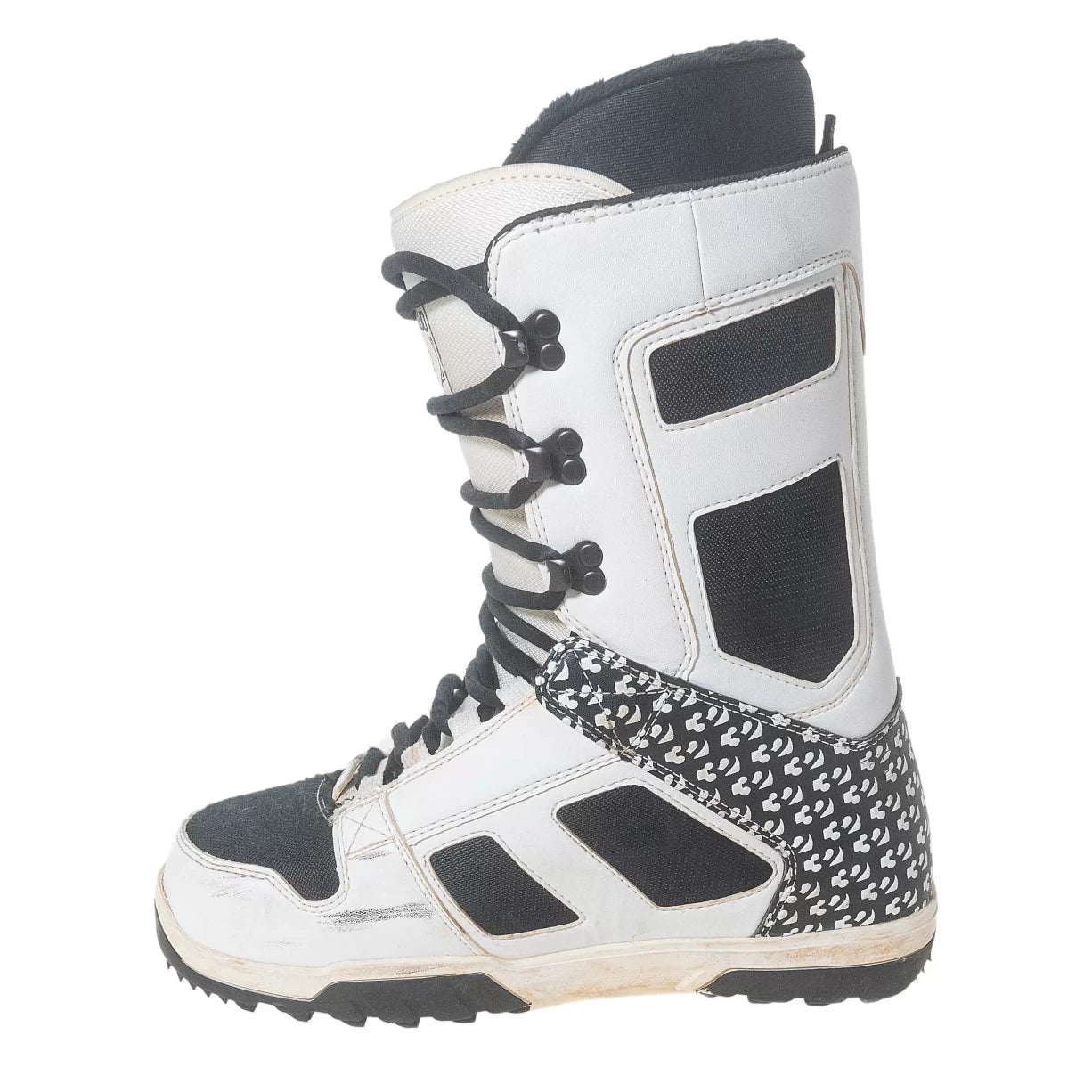 11Black/White