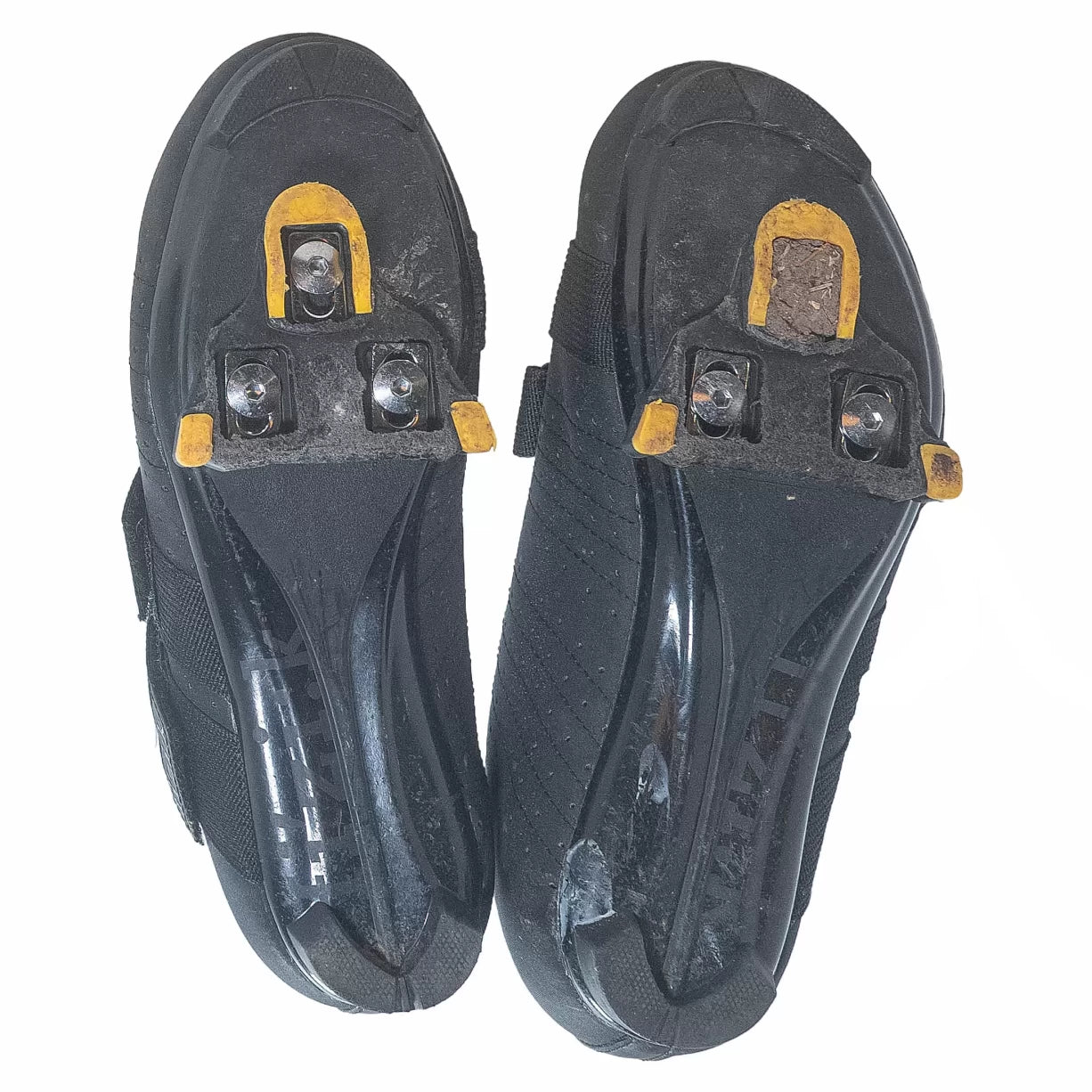 41.5Black/Black