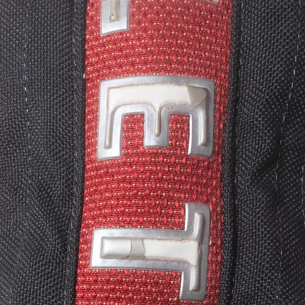 12Red