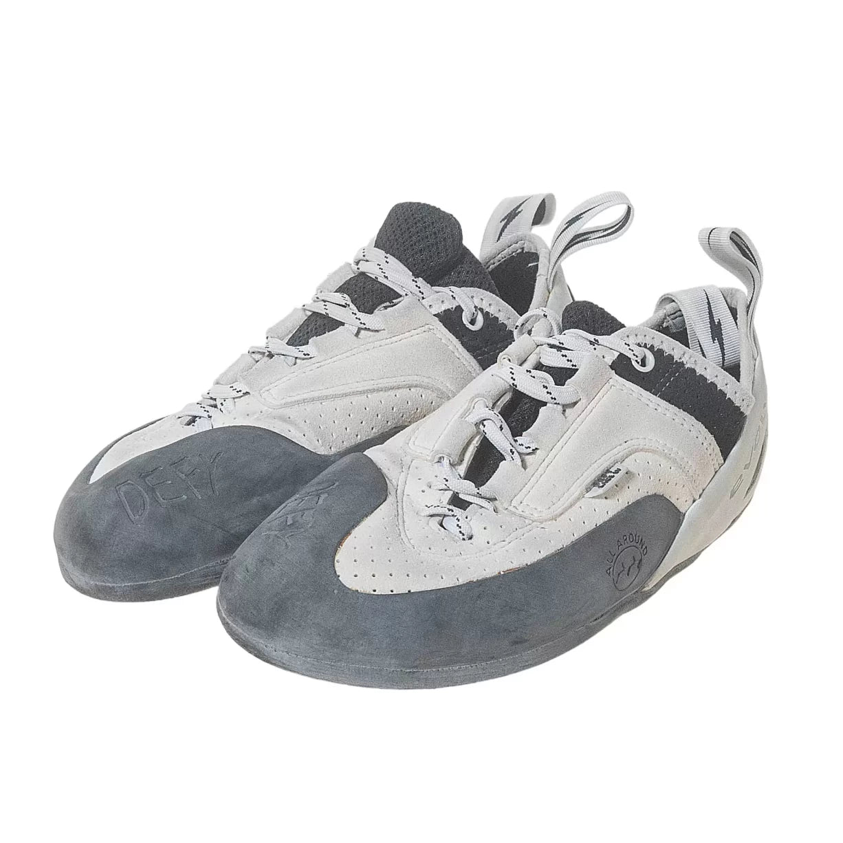 42White/Black