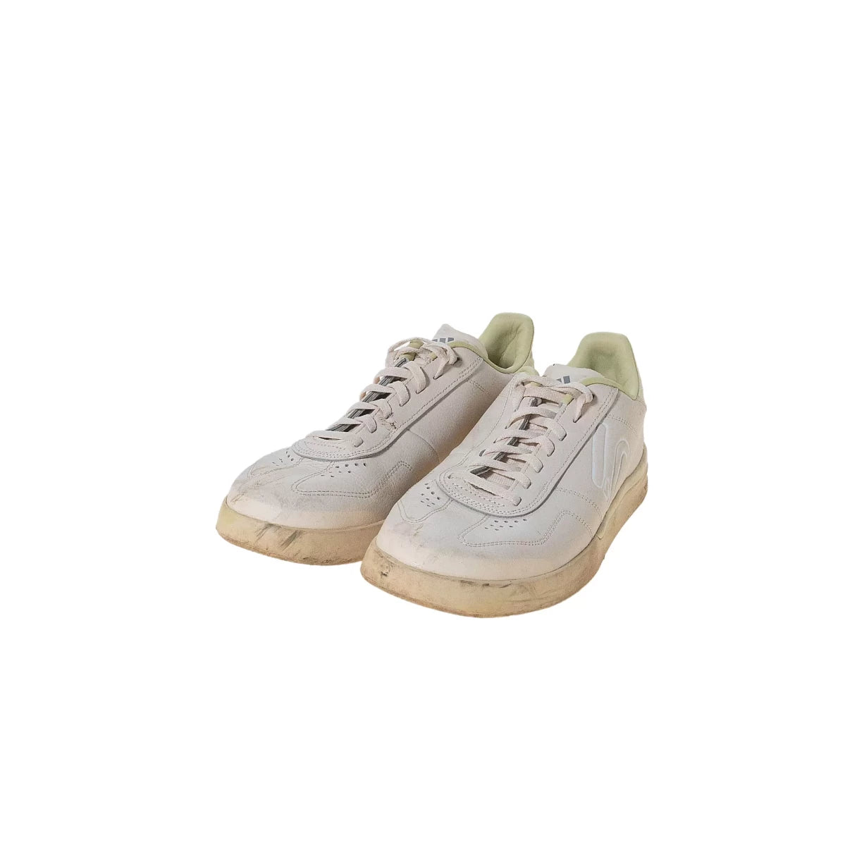 10White