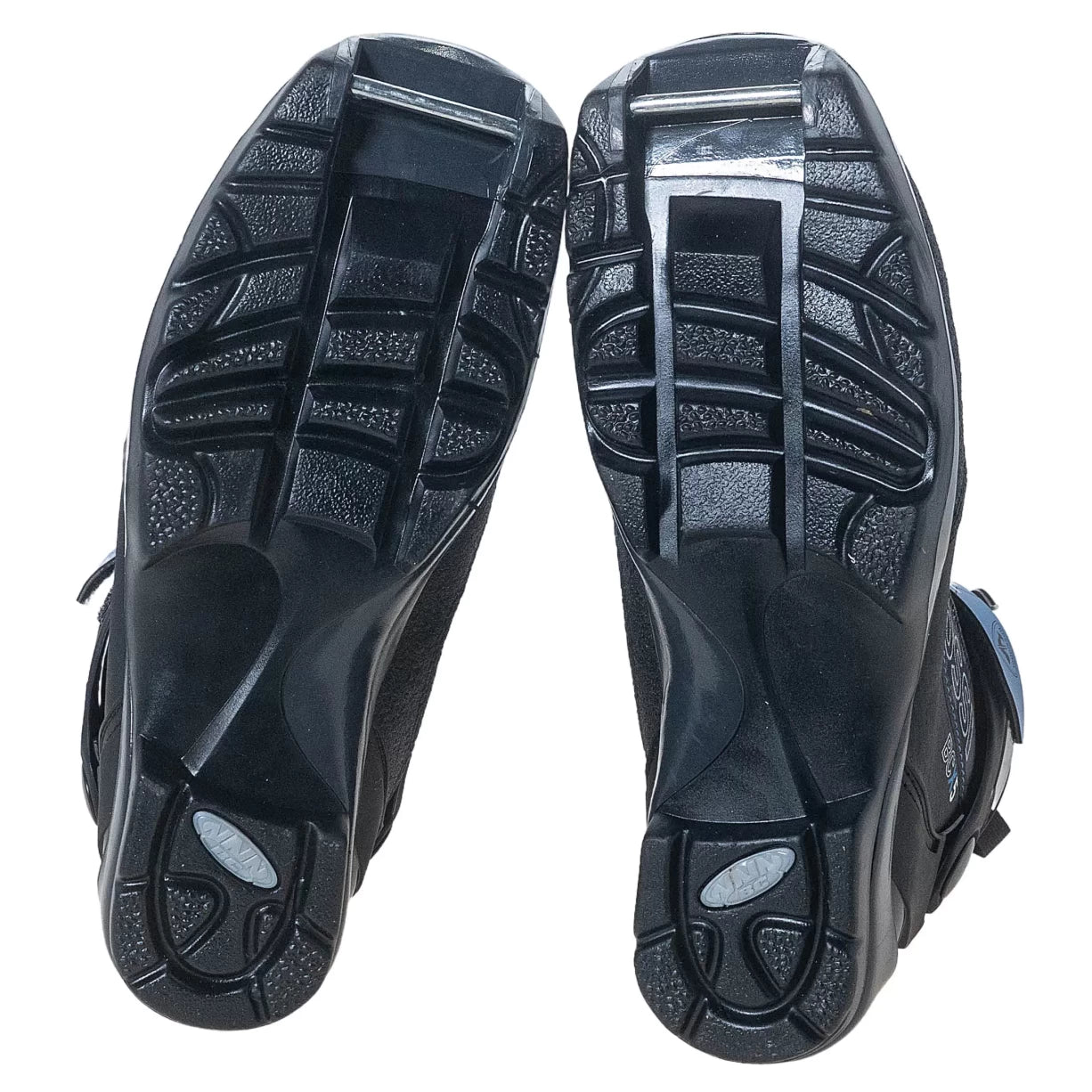 39.0Black/Blue