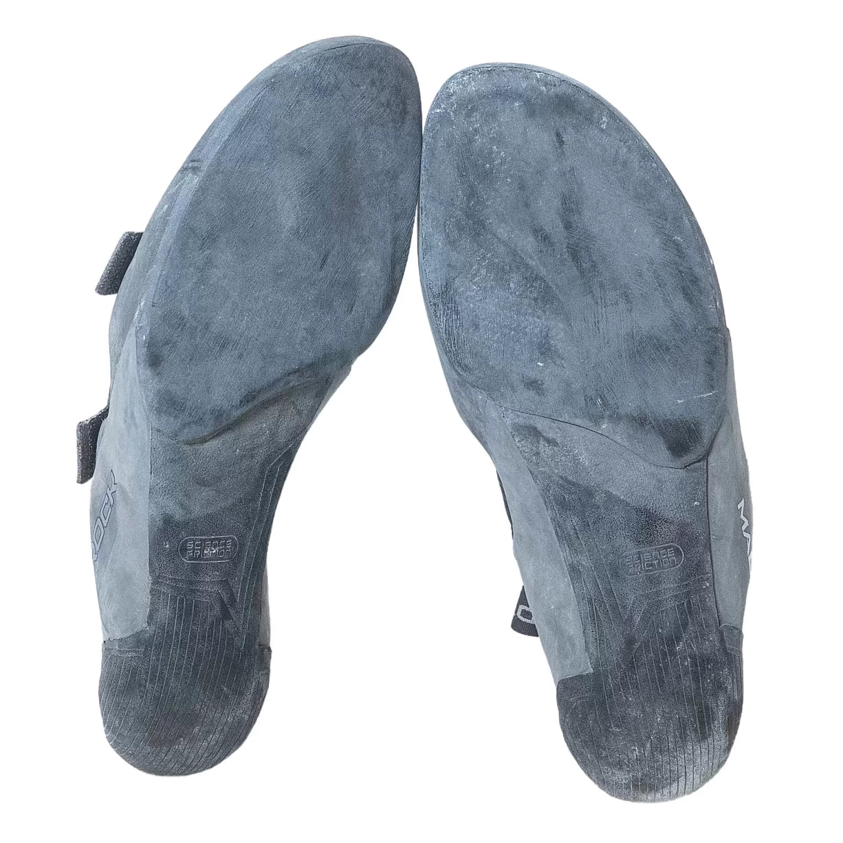 44.0Black/Grey