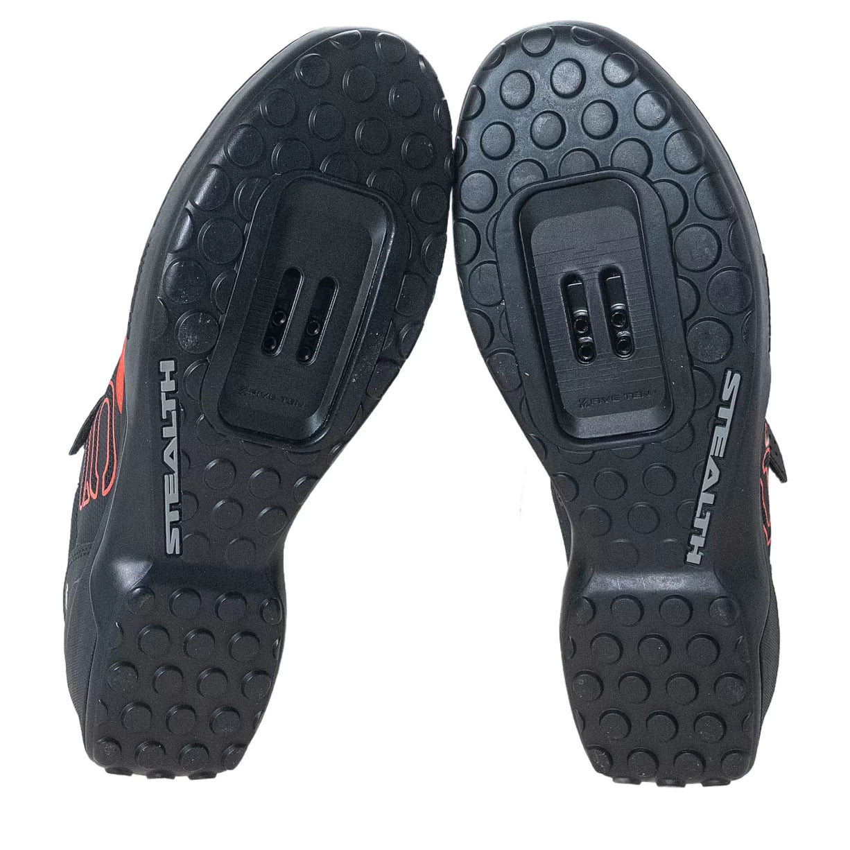 10Black/Red