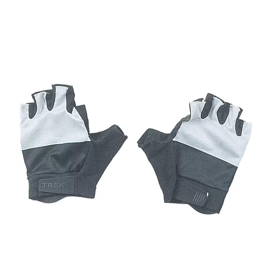 Estimated Size LBlack/White