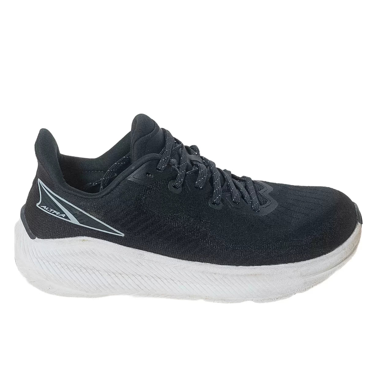 8.5Black/White