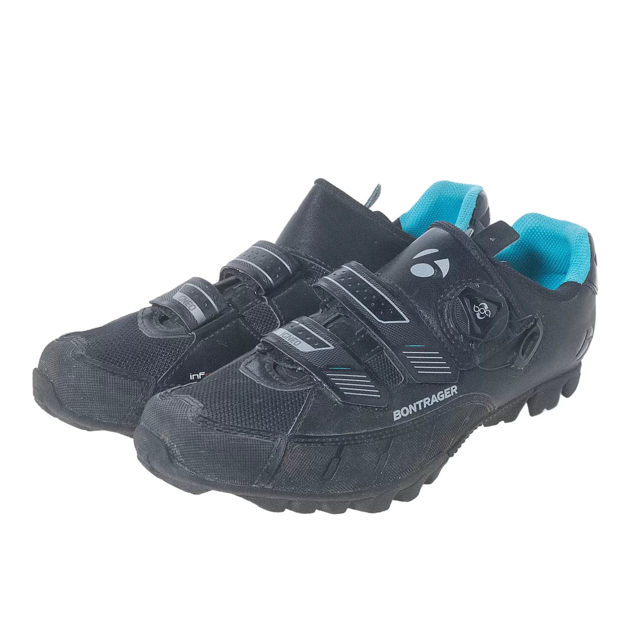 41.0Black/Blue