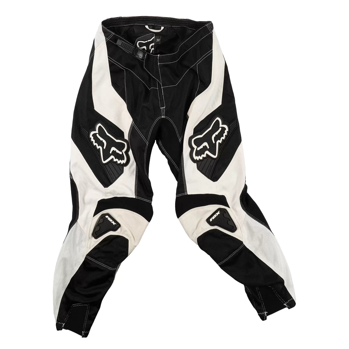 30Black/White