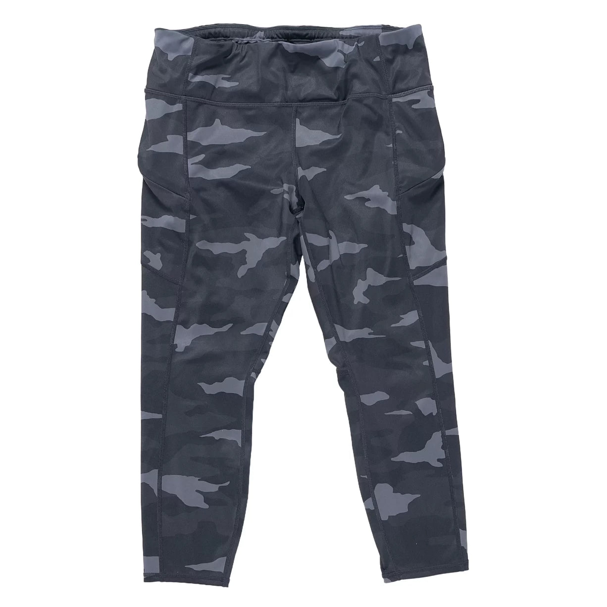 L- PetiteBlack Camo