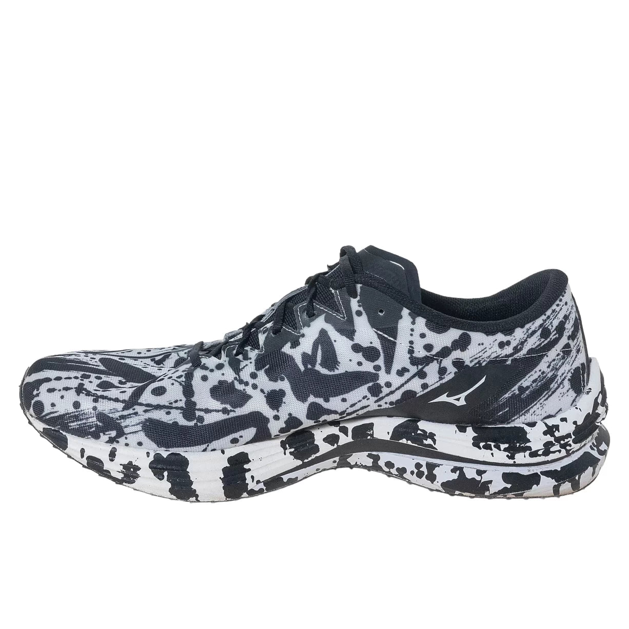 14Black/White