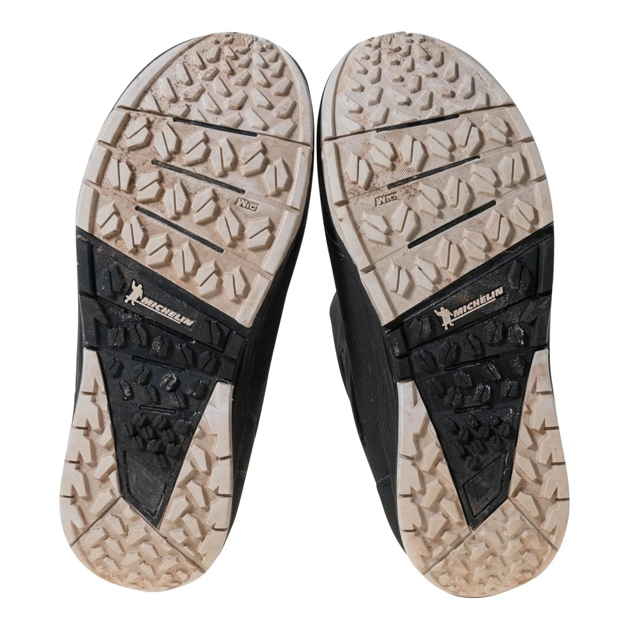 11.5Black/White
