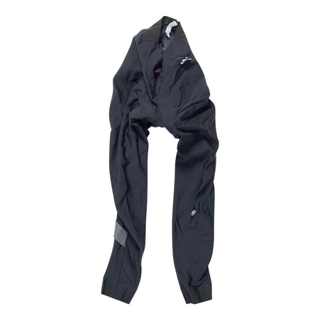 16Black