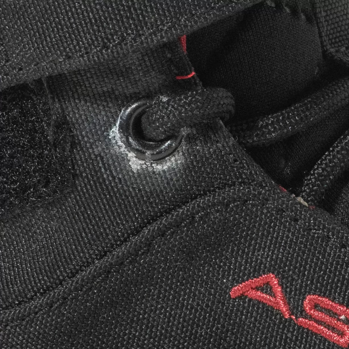 10Black/Red