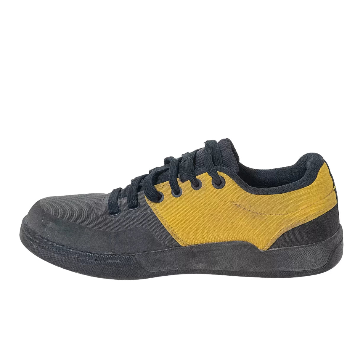 9Black/Yellow