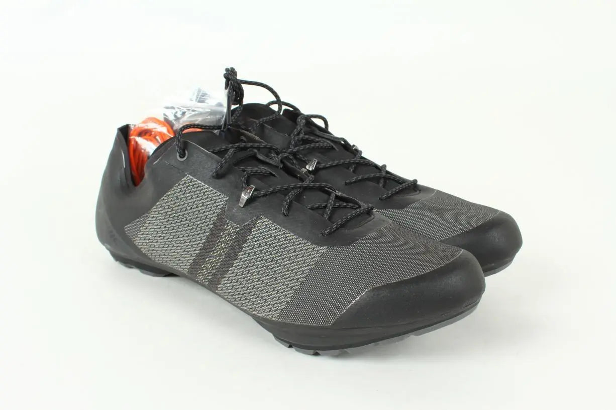 11.5Black/Magnet/Black