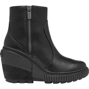 8Black/Black