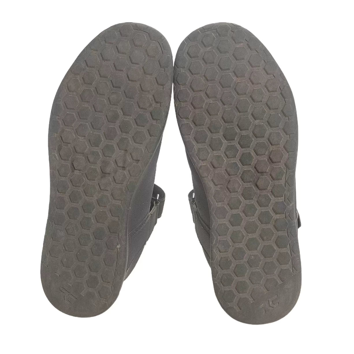 9Gray