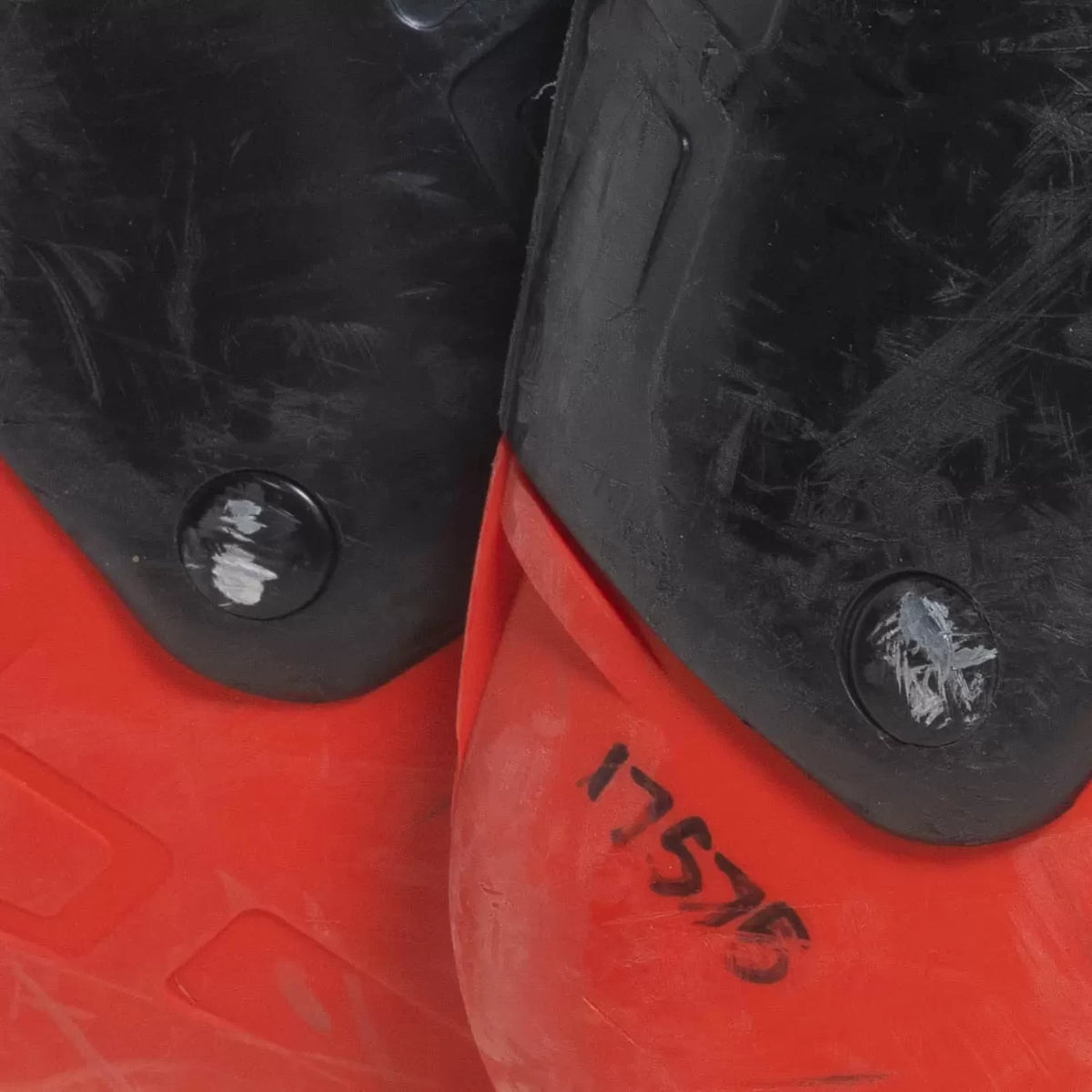 28.5Black/Red