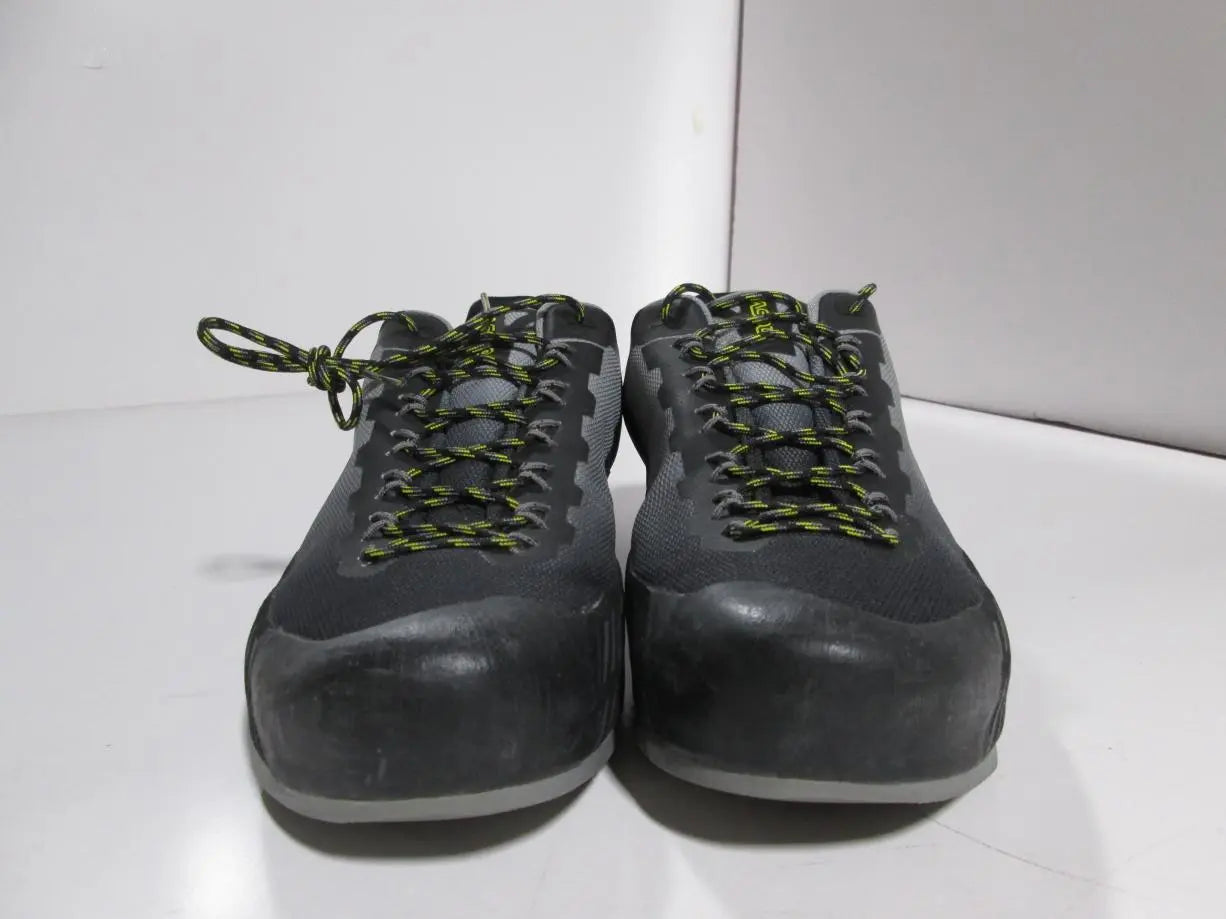 11Black/Grey