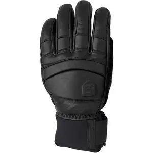 8Black/Black