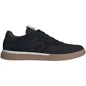 8Black/Black/Gum