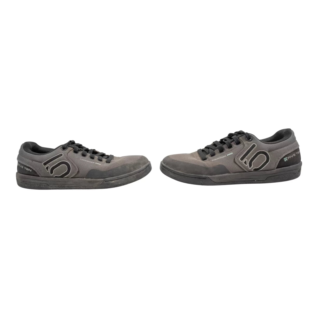 9Grey