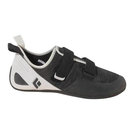 13Black/White