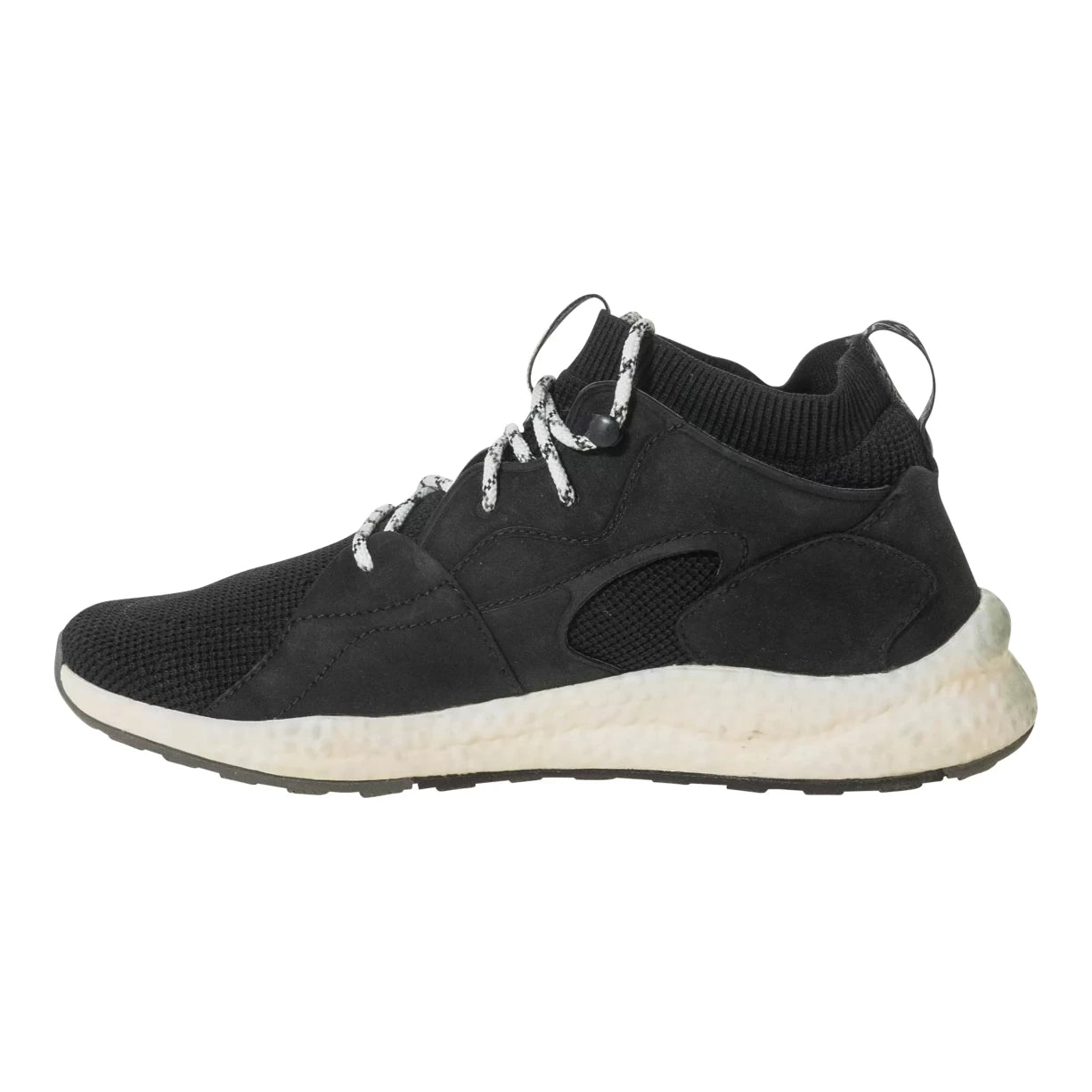 11Black/White