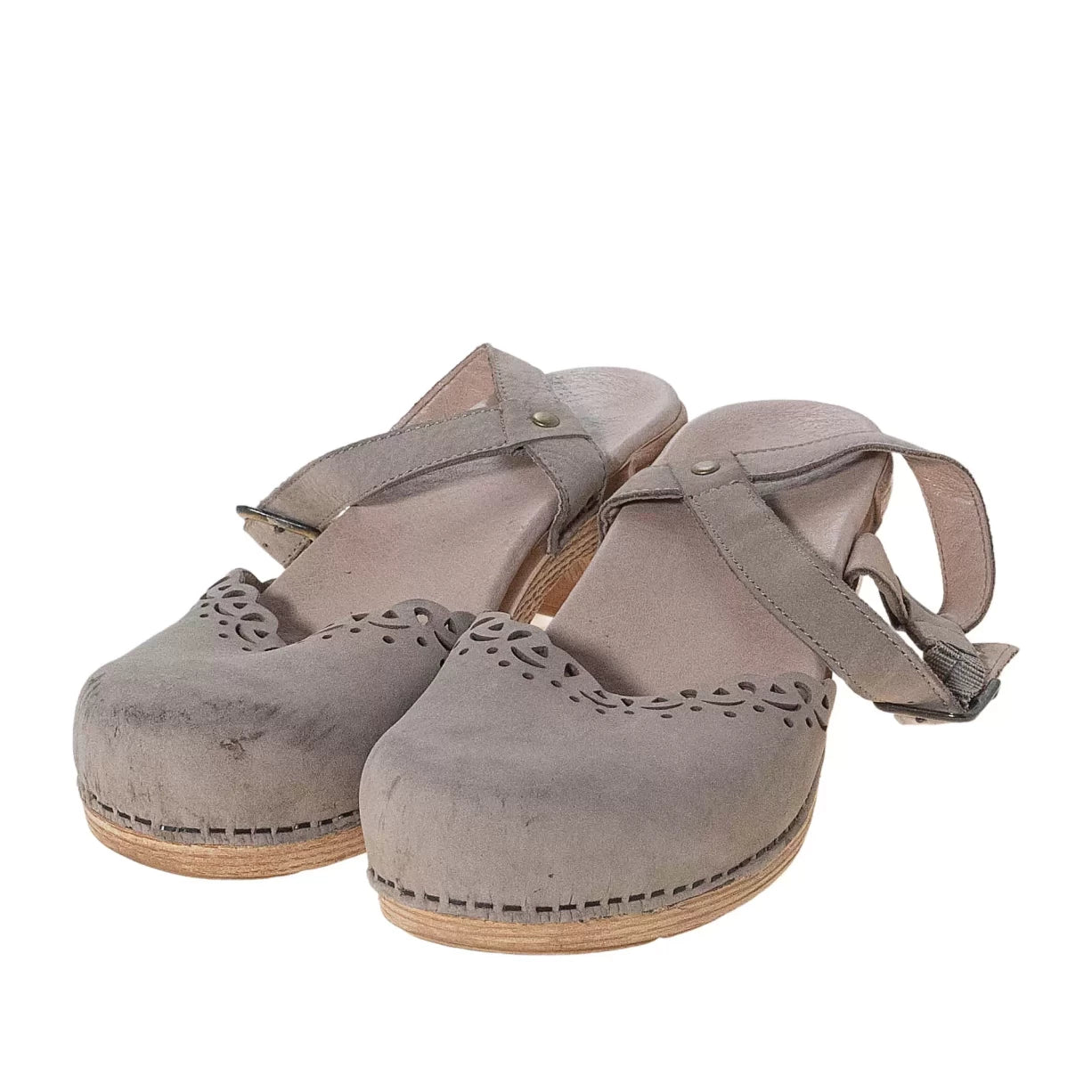 38Beige