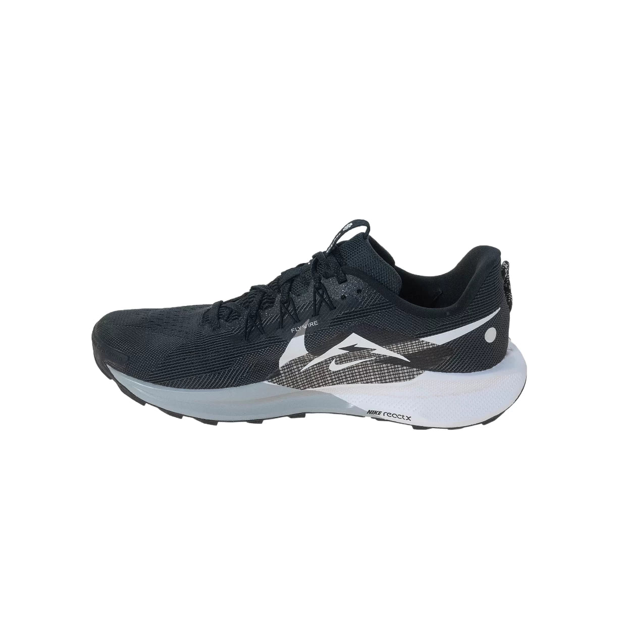 11Black/White
