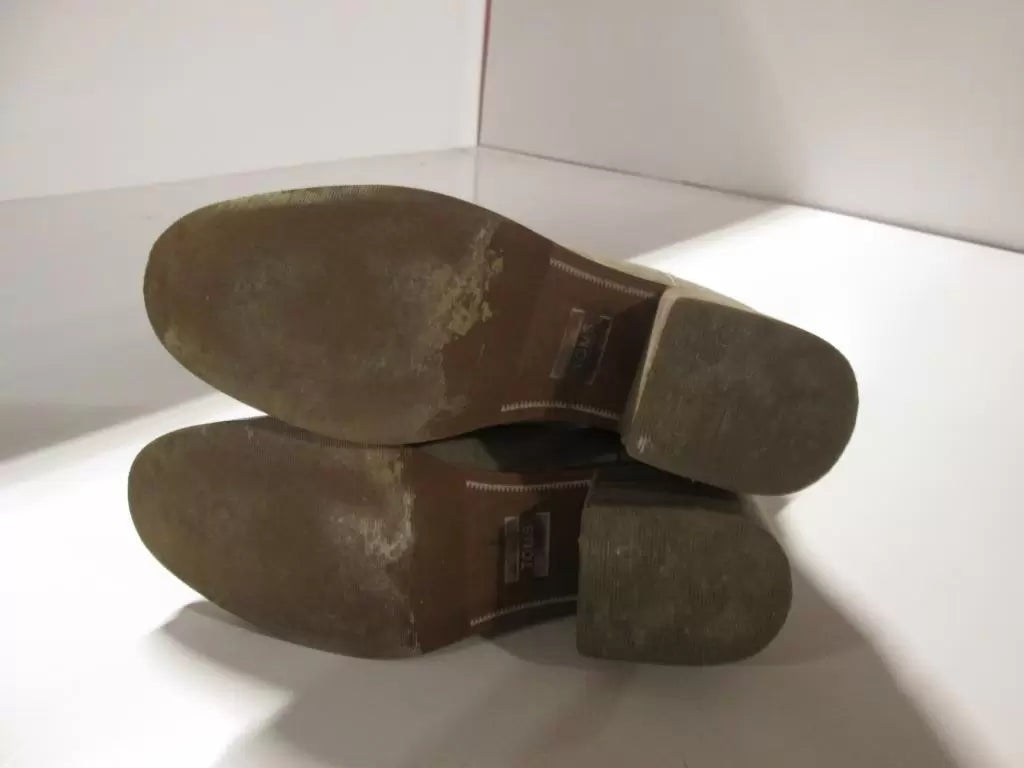  9Desert Taupe Suede