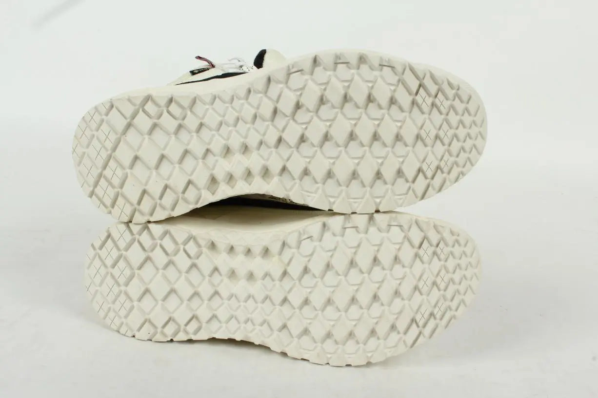 Mens 8/Womens 9.5Marshmallow