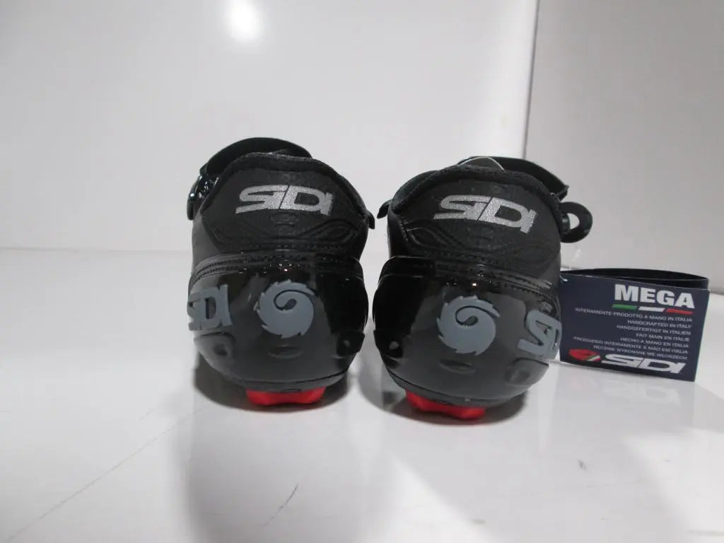 45Black/Black