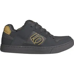 9Charcoal/Oat/Carbon