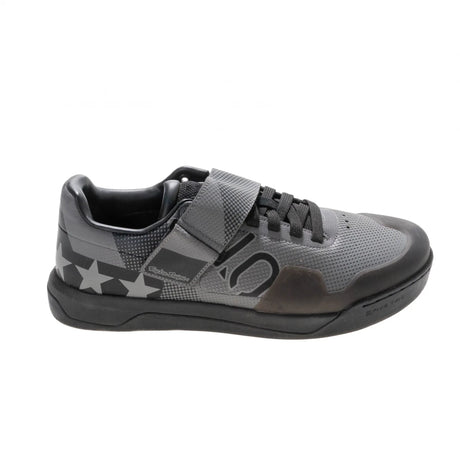 11Black/Grey
