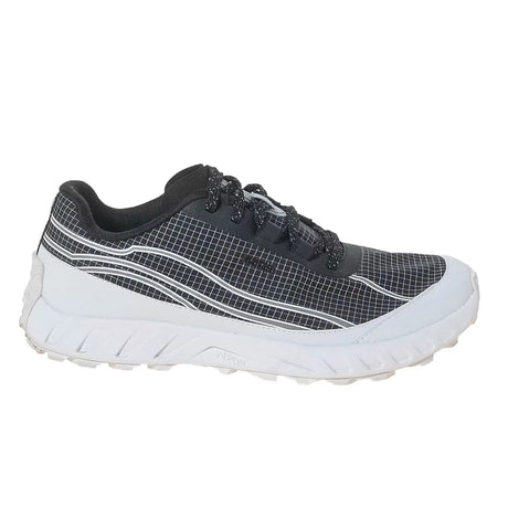 9.5Black/White