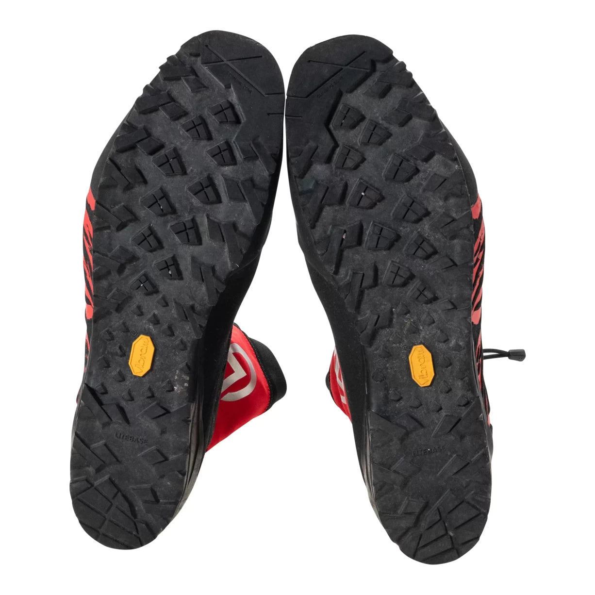 10.5Black / Red