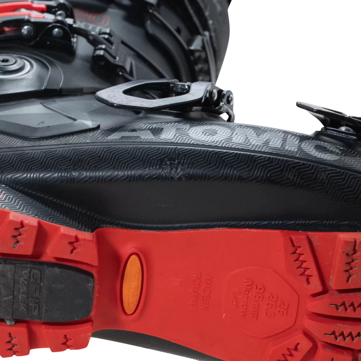 26-26.5Black/Red