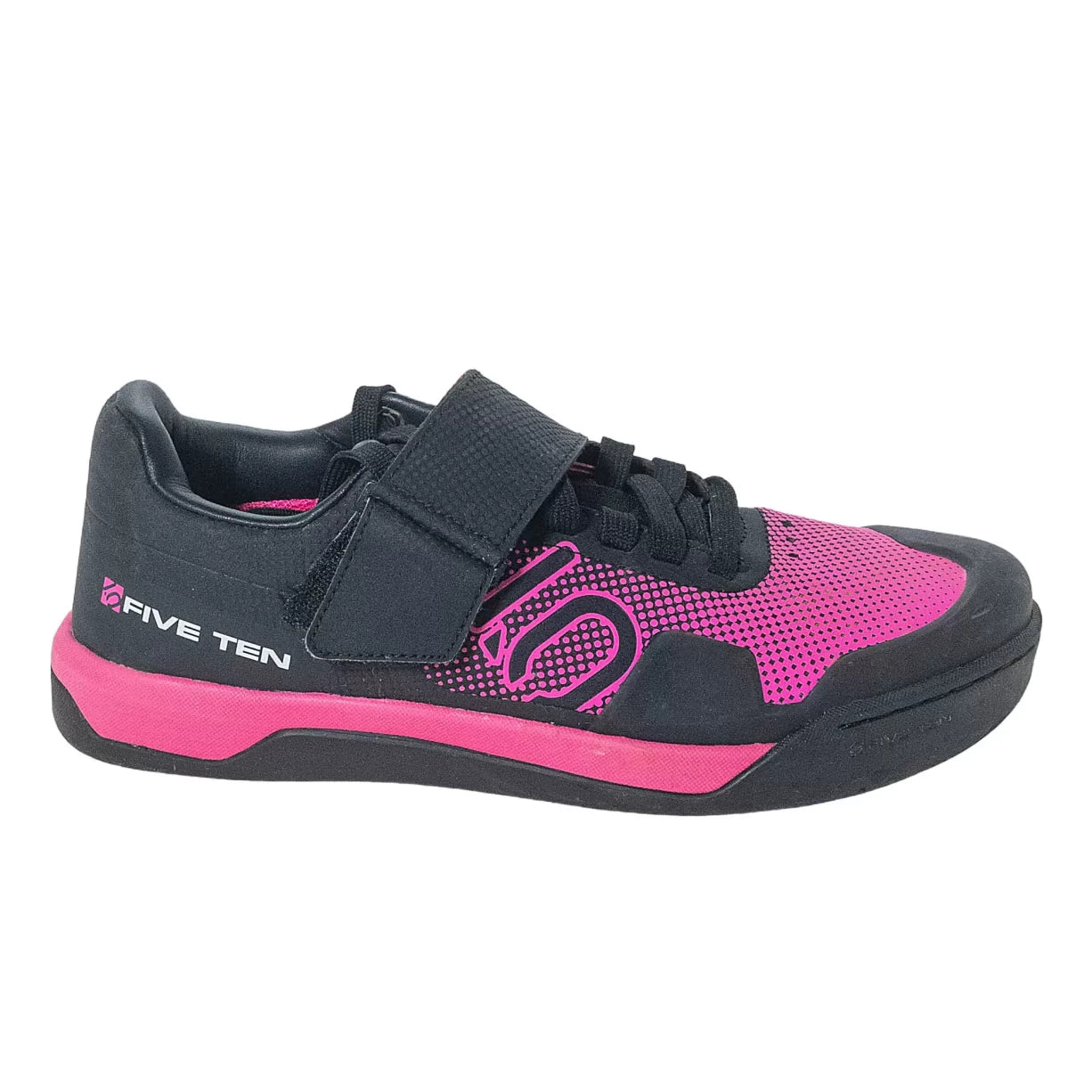 11Black/Pink