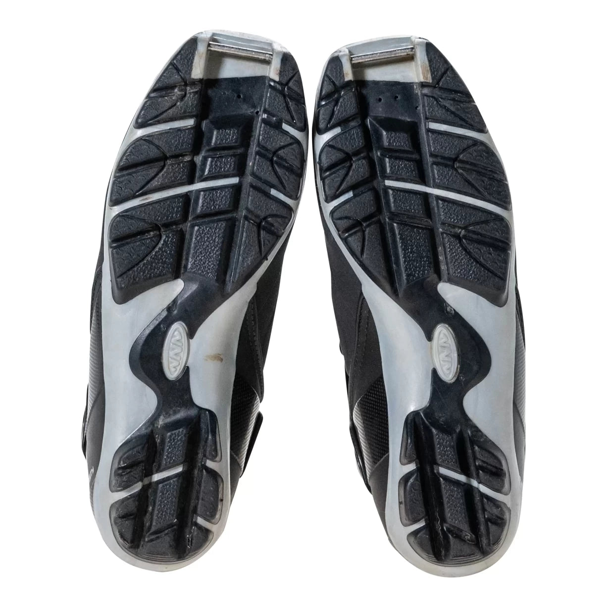 39.0Black