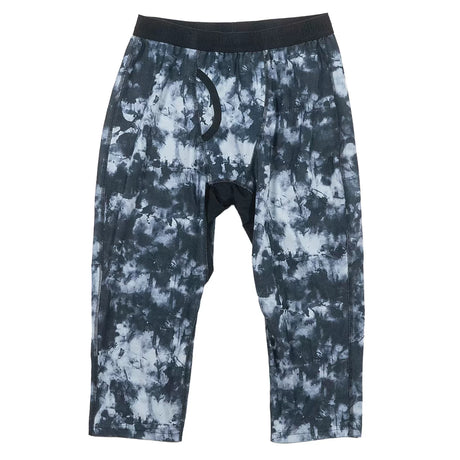 Estimated Size S/MBlack/White