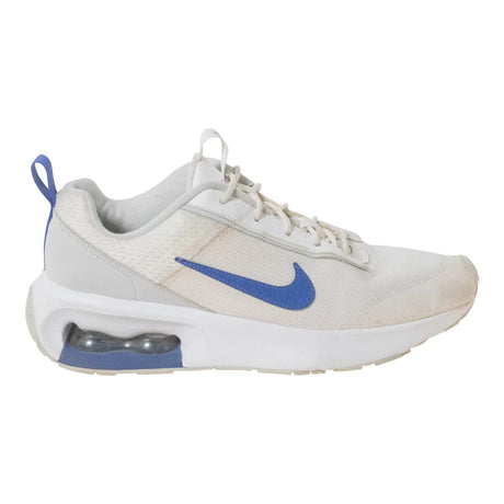10White