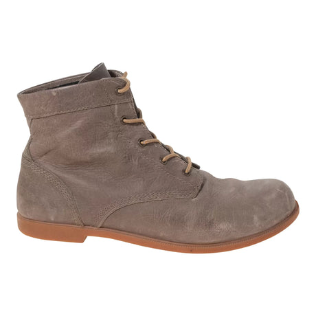 8Brown